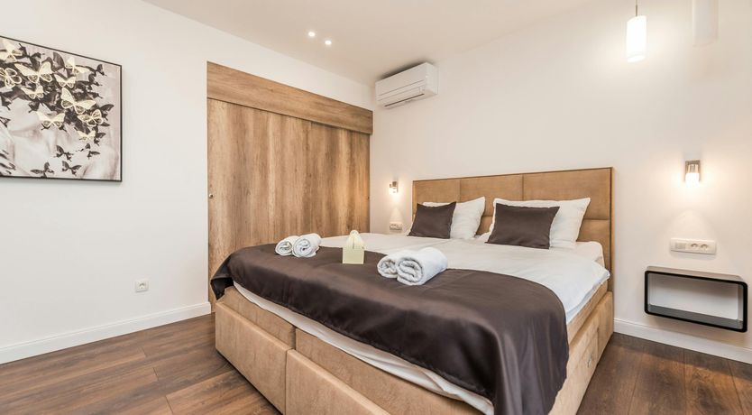 Photo of Lark's Song