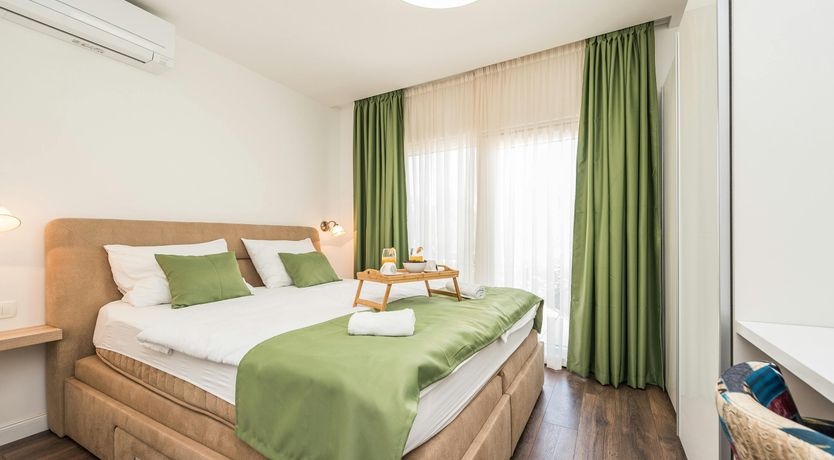 Photo of Lark's Song