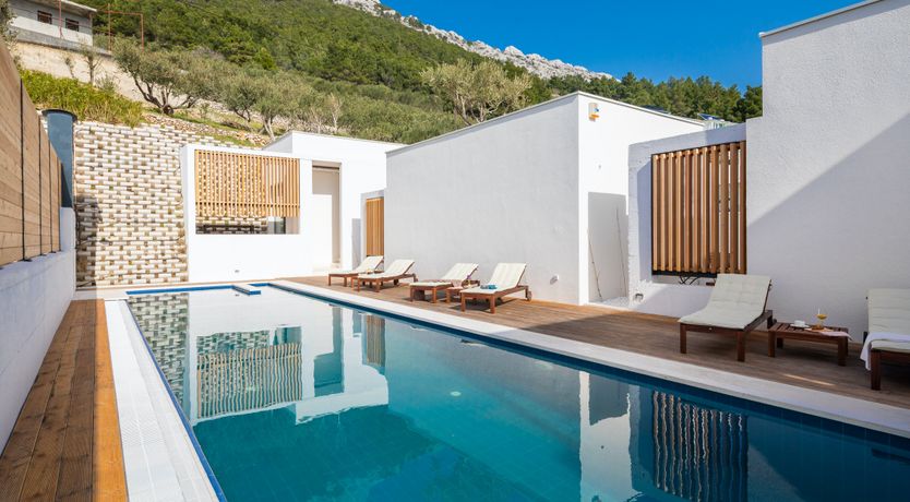 Photo of The Courtyard of Roses