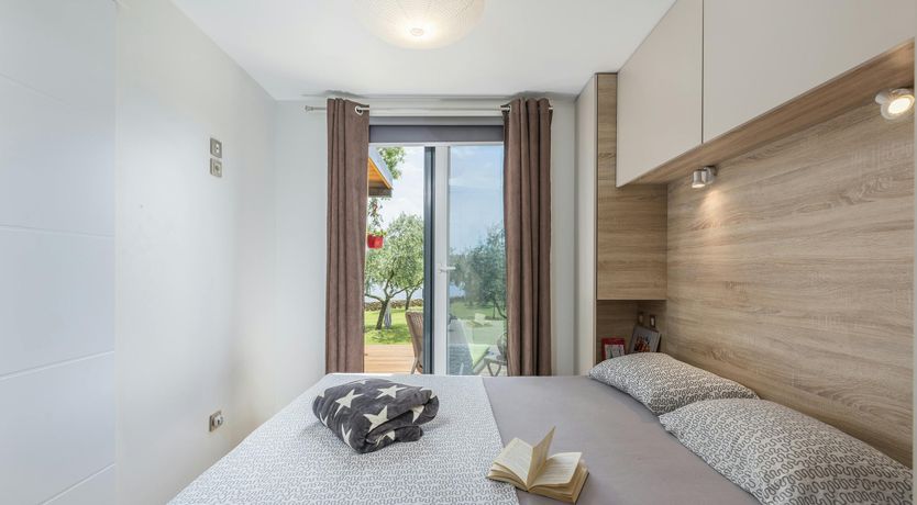 Photo of Silver-Hued Horizon