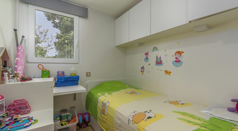 Photo of Silver-Hued Horizon