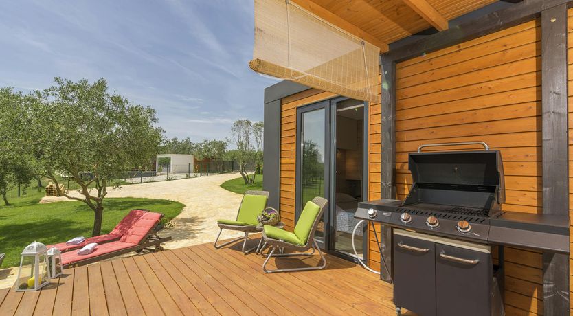 Photo of Silver-Hued Horizon