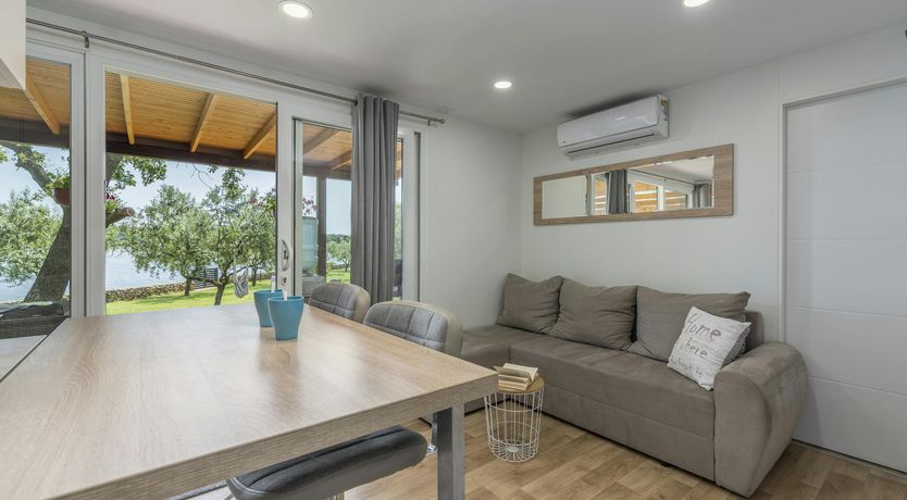 Photo of Silver-Hued Horizon