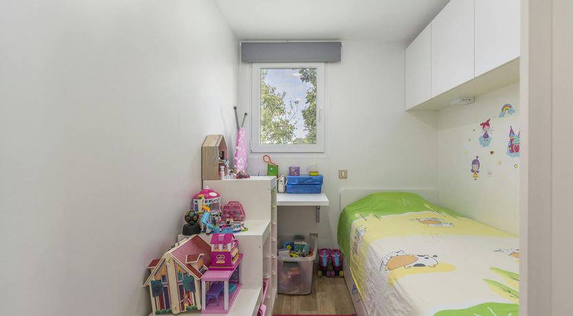 Photo of Silver-Hued Horizon