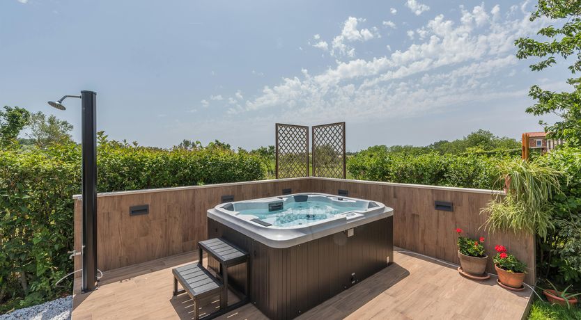 Photo of Silver-Hued Horizon