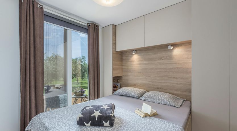 Photo of Silver-Hued Horizon