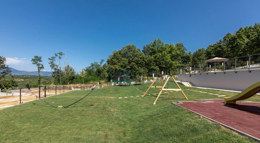Photo of Pines to the Beach