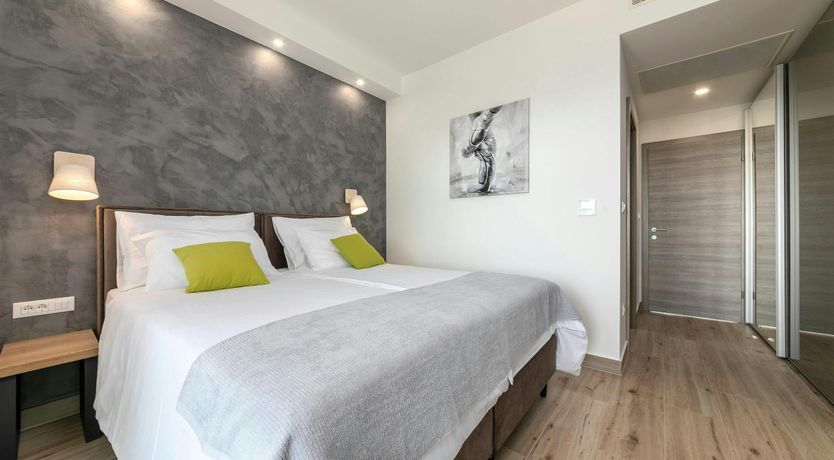 Photo of Pines to the Beach