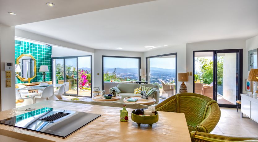 Photo of The Hazy Horizon