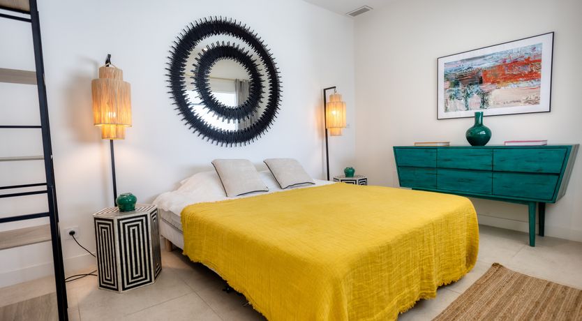 Photo of The Hazy Horizon