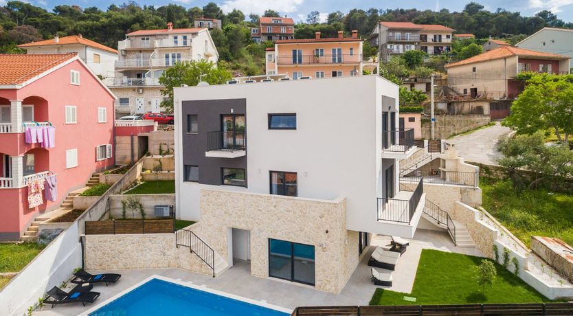 Photo of Sea Mountain