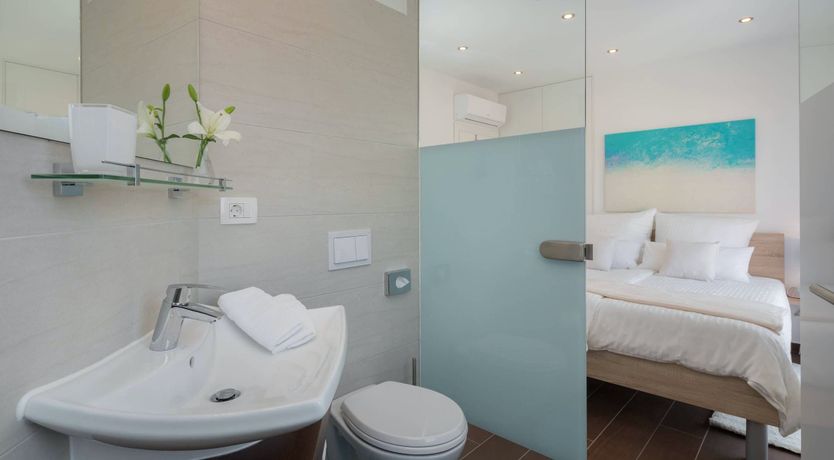 Photo of Sea Mountain