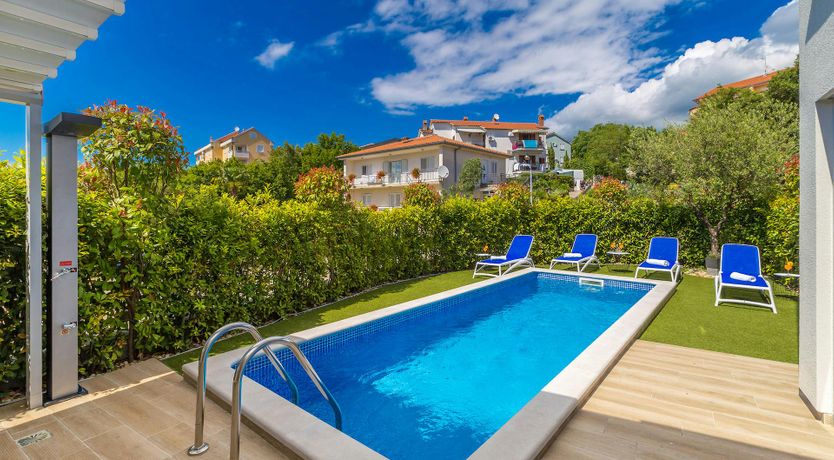 Photo of The Pure Blue