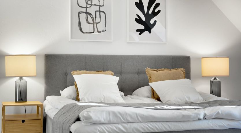 Photo of Silhouette Serenity