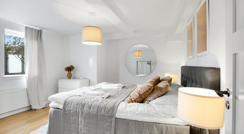 Photo of Silhouette Serenity