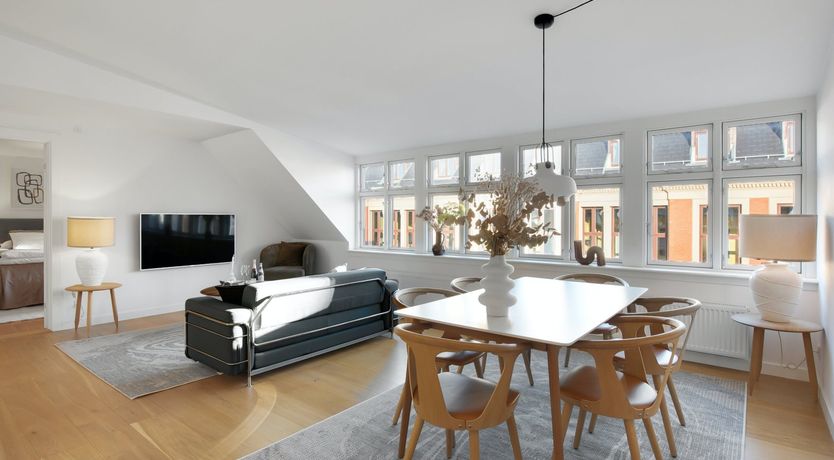 Photo of Silhouette Serenity