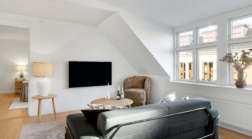 Photo of Silhouette Serenity