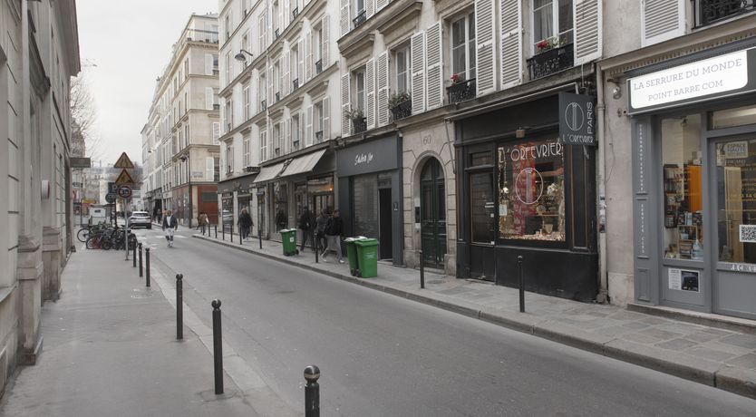 Photo of Tangerine & Black