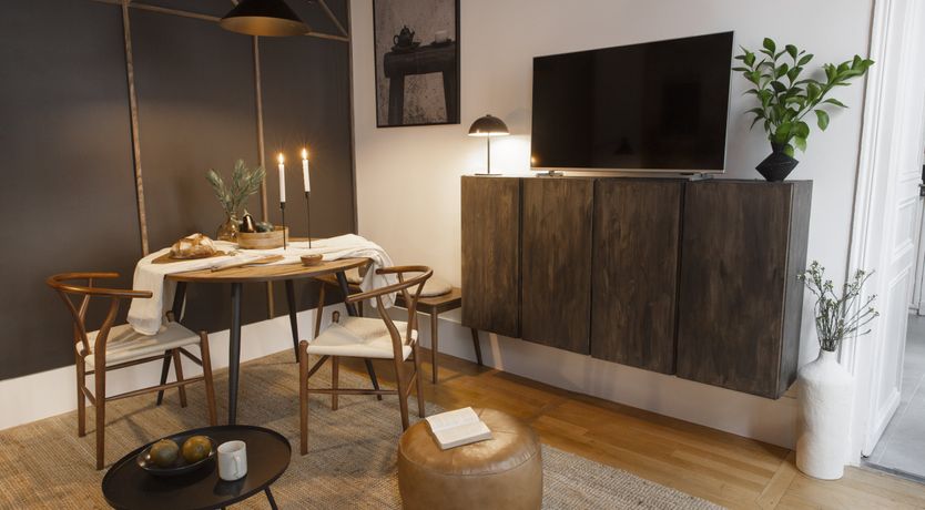 Photo of Tangerine & Black