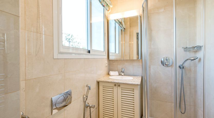 Photo of Painted Bay