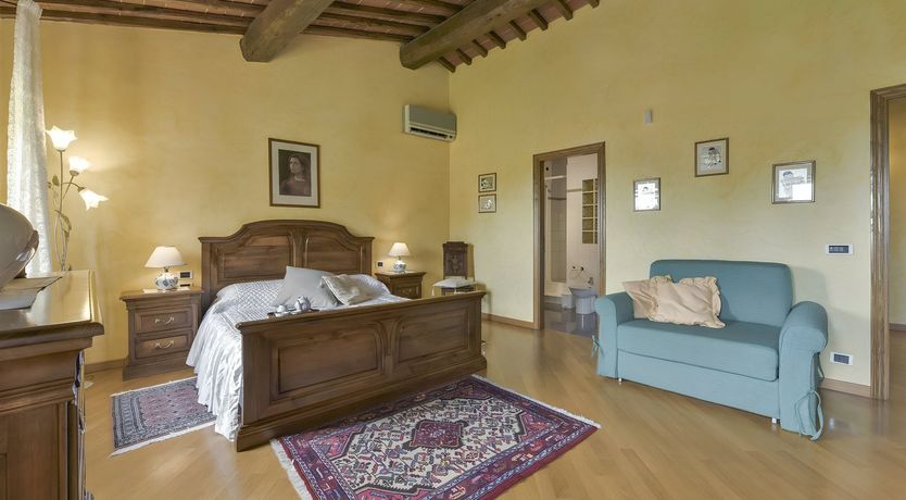 Photo of The Flowering Rose