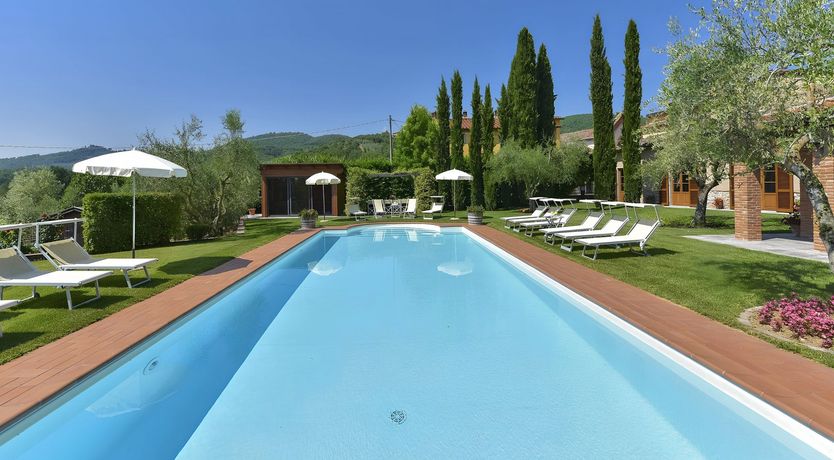 Photo of The Flowering Rose