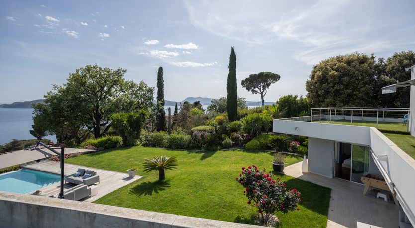 Photo of La Mère Lumière