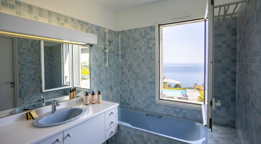 Photo of La Mère Lumière