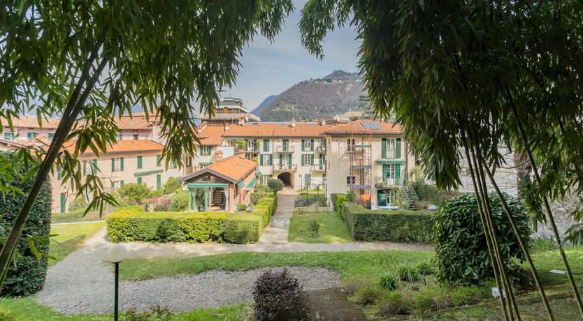 Photo of La Dolce Sposa