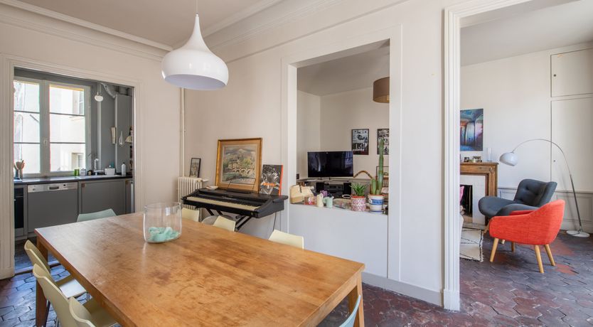 Photo of A Thousand Leaves