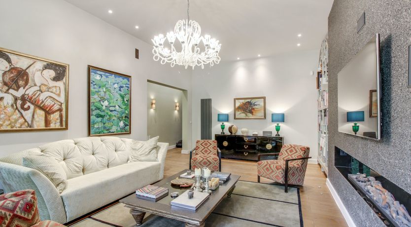 Photo of London Charm