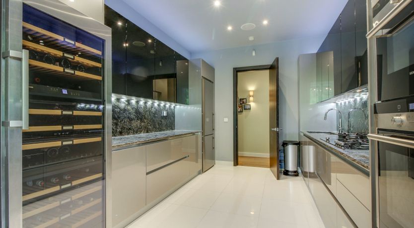 Photo of London Charm