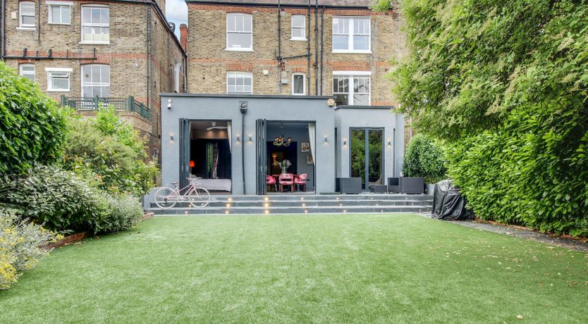 Photo of London Charm