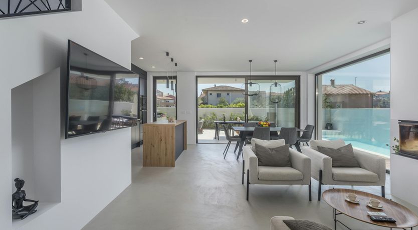 Photo of A Painted World