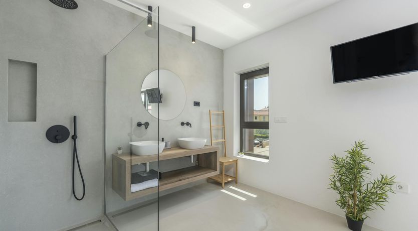 Photo of A Painted World