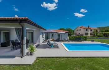 Painted by the Light Holiday Home