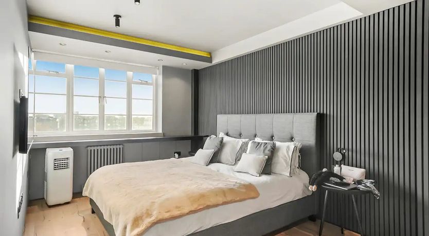 Photo of A Kensington Point of View