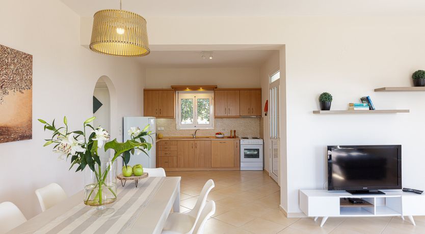 Photo of Hills & Harbour