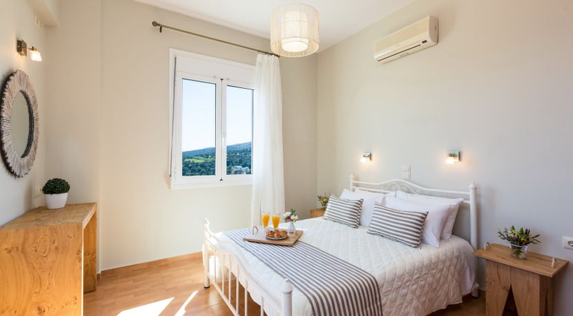 Photo of Hills & Harbour