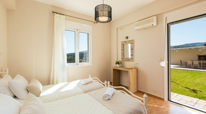 Photo of Hills & Harbour