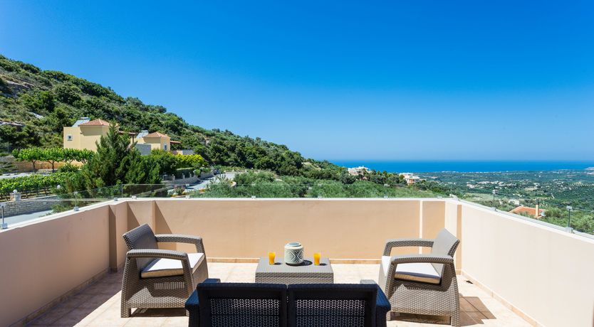 Photo of Hills & Harbour