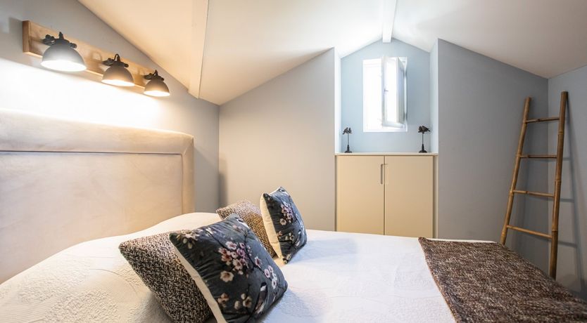 Photo of Comte de Montagny