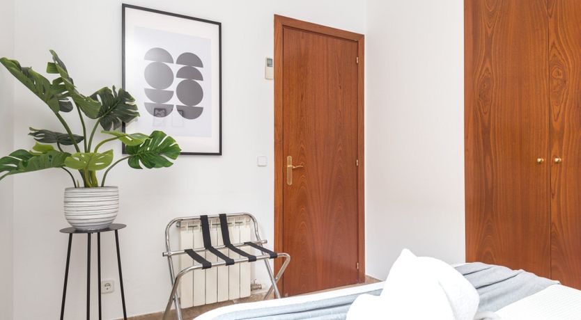 Photo of La Vida Llega