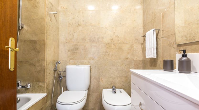 Photo of La Vida Llega