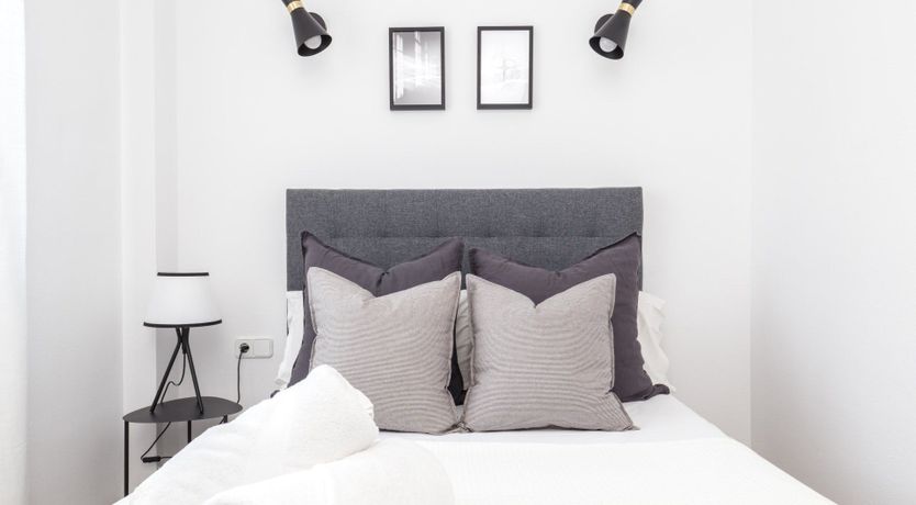 Photo of La Vida Llega