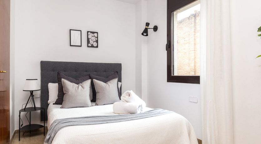 Photo of La Vida Llega