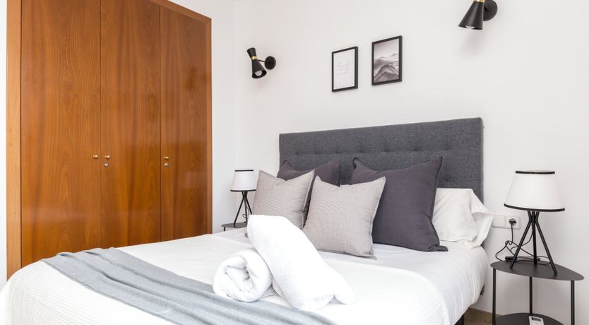 Photo of La Vida Llega