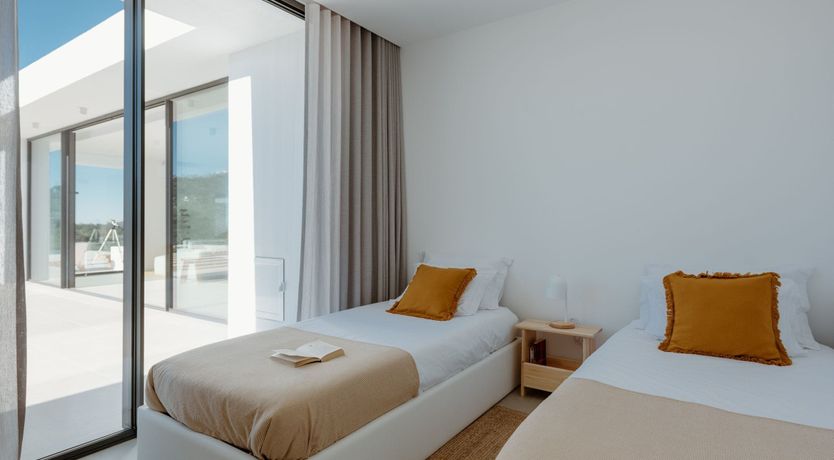 Photo of Yellow Glaze