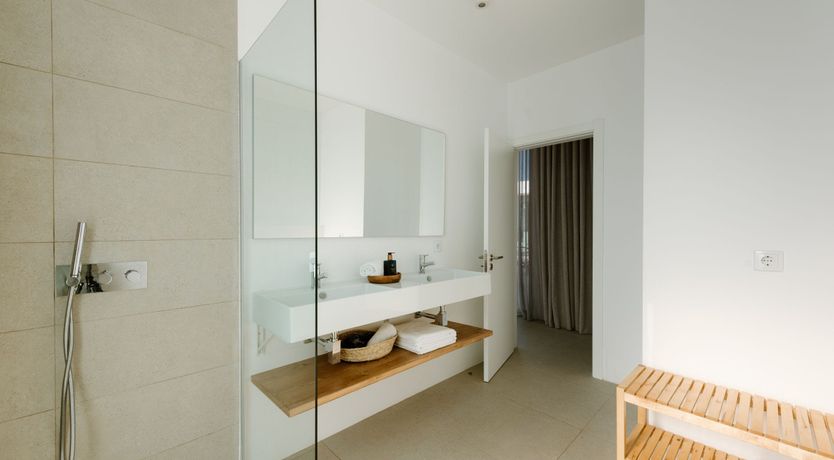 Photo of Yellow Glaze