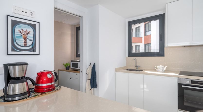 Photo of The Sun and the Hills